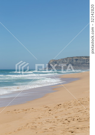 long beach on atlantic ocean coast long beach on atlantic ocean coast 32142820