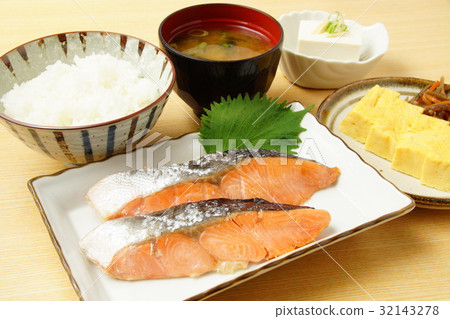 Breakfast Breakfast 32143278