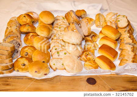 Bread buffet image Bread buffet image 32145702