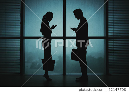 Addicted to smartphones Addicted to smartphones 32147708