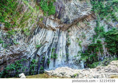 青山洞 青山洞 32154599