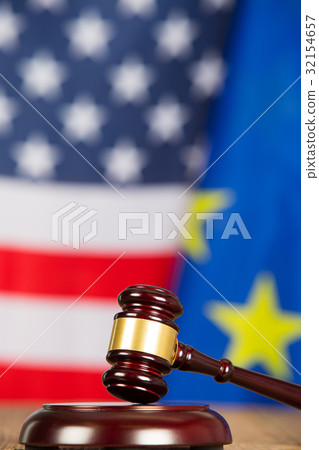 Judge s hammer 32154657