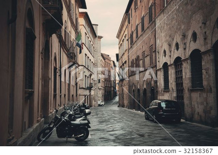 Siena street view 32158367