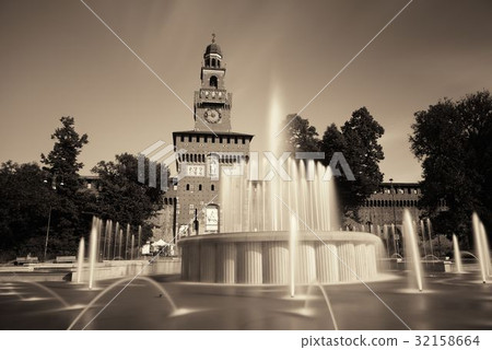 Sforza Castle fountain 32158664