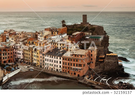 Vernazza buildings and sea in Cinque Terre Vernazza buildings and sea in Cinque Terre 32159137