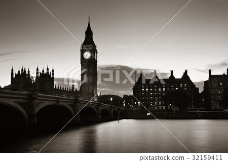 London at dusk London at dusk 32159411