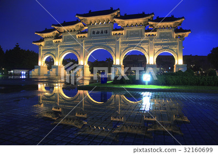 Taipei City 32160699