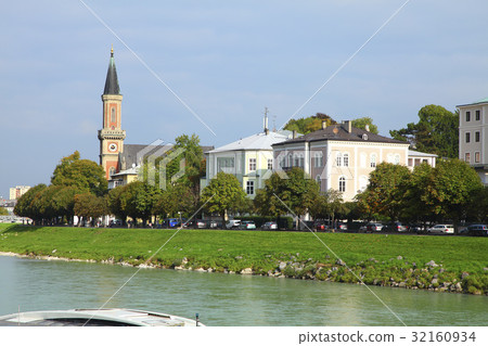 Austria 32160934