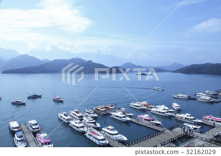 Central of Taiwan 32162029