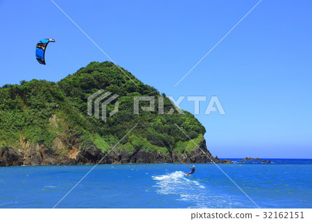 North of Taiwan North of Taiwan 32162151