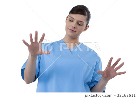 Beautiful female doctor using digital screen 32162611