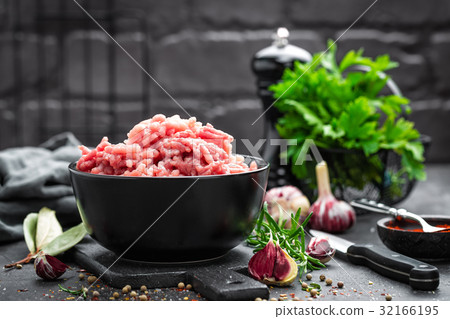 Minced meat 32166195