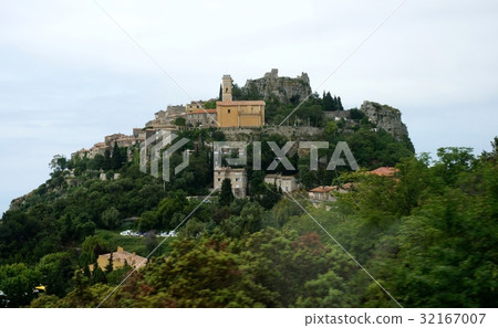 遠眺法國南部“鷹巢村”埃茲 32167007