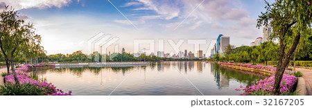 Benjakitti Park of Bangkok 32167205