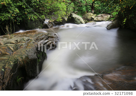 Water fall in little Hawaii trail at tko 32171098