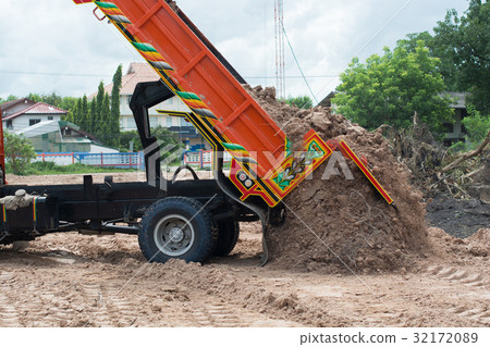 Land transporter to reclaim land to prepare the co Land transporter to reclaim land to prepare the co 32172089