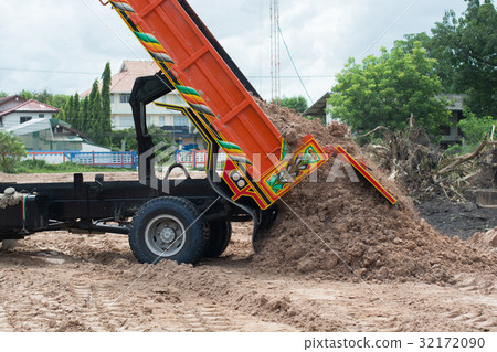Land transporter to reclaim land to prepare the co Land transporter to reclaim land to prepare the co 32172090
