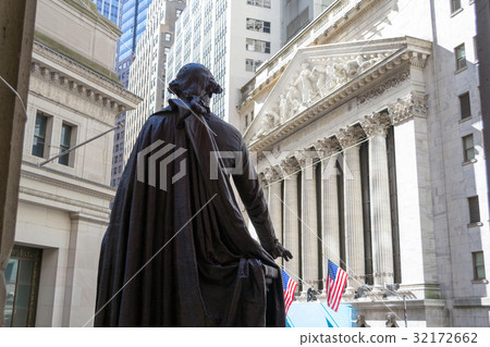 George Washington and NY Stock Exchange building 32172662