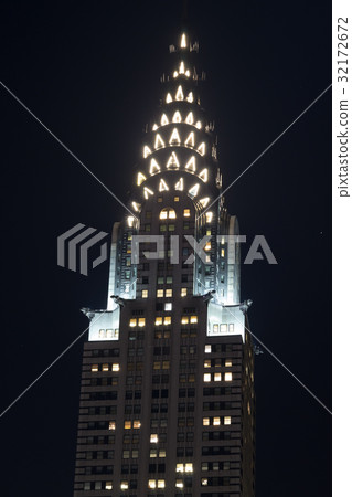 Grand Central Terminal facade from Park Avenue 32172672