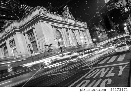 Grand Central Terminal facade from Park Avenue Grand Central Terminal facade from Park Avenue 32173171