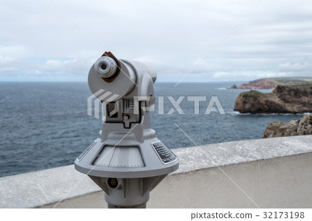Observing the Atlantic 32173198