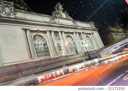 Grand Central Terminal facade from Park Avenue Grand Central Terminal facade from Park Avenue 32173293
