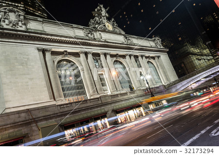 Grand Central Terminal facade from Park Avenue Grand Central Terminal facade from Park Avenue 32173294