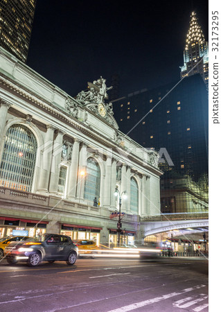 Grand Central Terminal facade from Park Avenue Grand Central Terminal facade from Park Avenue 32173295