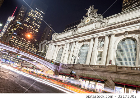 Grand Central Terminal facade from Park Avenue Grand Central Terminal facade from Park Avenue 32173302