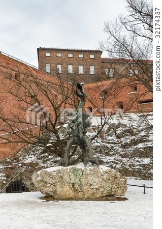 Dragon of Wawel castle sculpture in Krakow, Poland Dragon of Wawel castle sculpture in Krakow, Poland 32174387