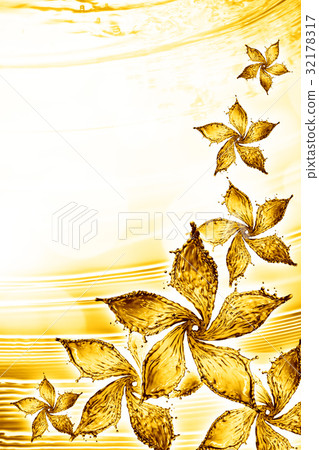 flower made of water splash of yellow color 32178317