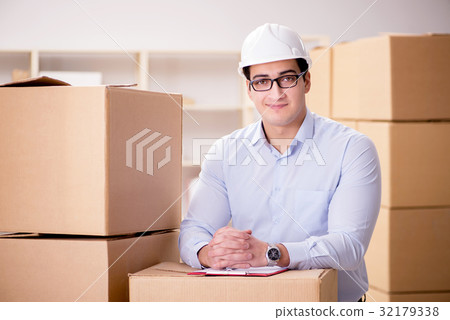 Man working in box delivery relocation service Man working in box delivery relocation service 32179338