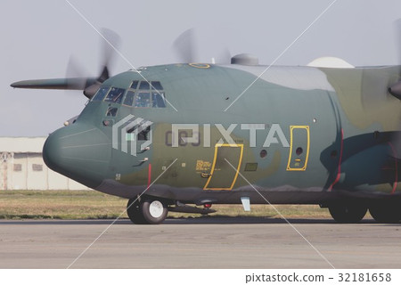 C-130H Hercules Transportation Machine of the Air Self Defense Force on the Atsugi Base C-130H Hercules Transportation Machine of the Air Self Defense Force on the Atsugi Base 32181658
