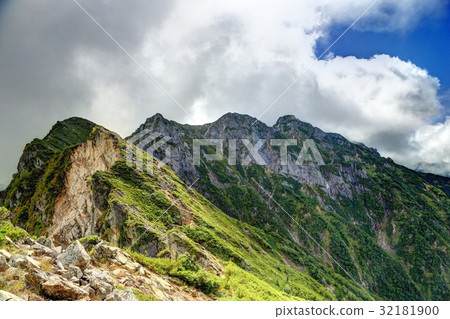 Northern Alps · Climbing trail of reckless rain Northern Alps · Climbing trail of reckless rain 32181900