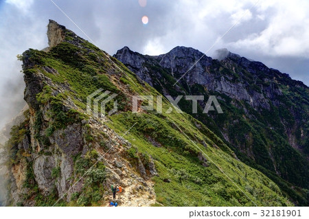 Northern Alps · Climbing trail of reckless rain Northern Alps · Climbing trail of reckless rain 32181901