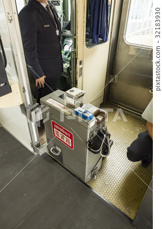 JR Soya-Moto line each station stop vehicle interior 32183930