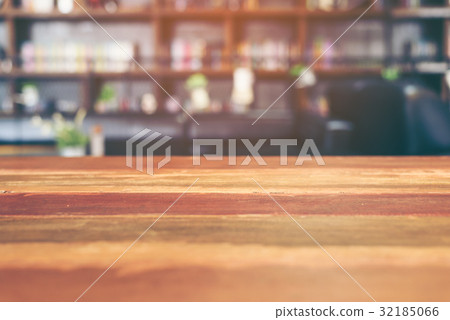 Empty wooden table in library 32185066