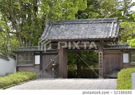 Chofu Mori House 32186880