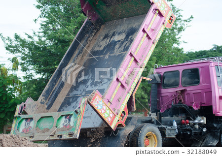 Dump truck to soil to improve the soil. For constr Dump truck to soil to improve the soil. For constr 32188049