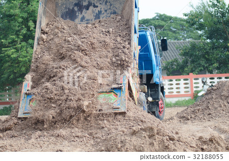 Dump truck to soil to improve the soil. For constr Dump truck to soil to improve the soil. For constr 32188055