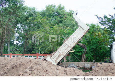 Dump truck to soil to improve the soil. For constr Dump truck to soil to improve the soil. For constr 32188106