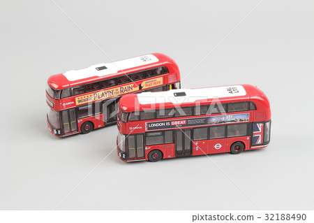 little red minibus british London toy 32188490