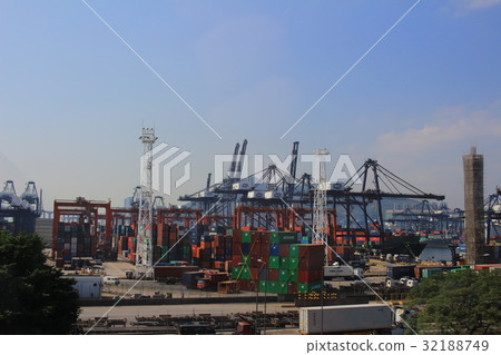 Containers in Hong Kong Kwai Chung Containers in Hong Kong Kwai Chung 32188749