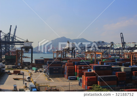 Containers in Hong Kong Kwai Chung Containers in Hong Kong Kwai Chung 32188752