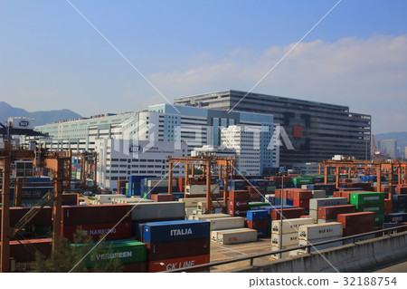 Containers in Hong Kong Kwai Chung Containers in Hong Kong Kwai Chung 32188754
