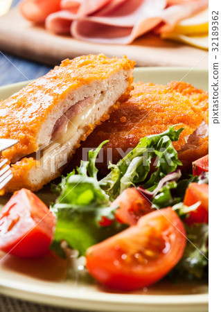 Cutlet Cordon Bleu with salad 32189362