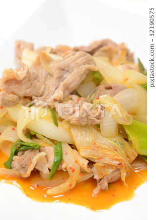 Stir-fried delicious Kimchi meat vegetable Stir-fried delicious Kimchi meat vegetable 32190575