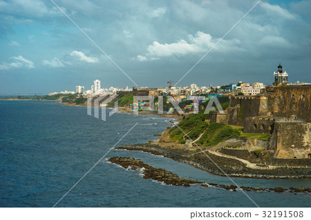 Scenic view of historic colorful Puerto Rico city 32191508