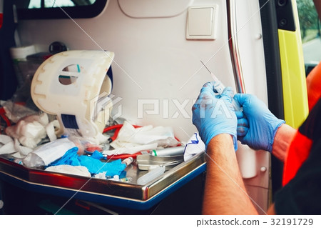 Emergency medical service Emergency medical service 32191729