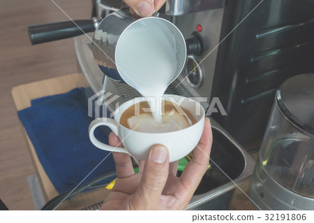 make latte art coffee make latte art coffee 32191806